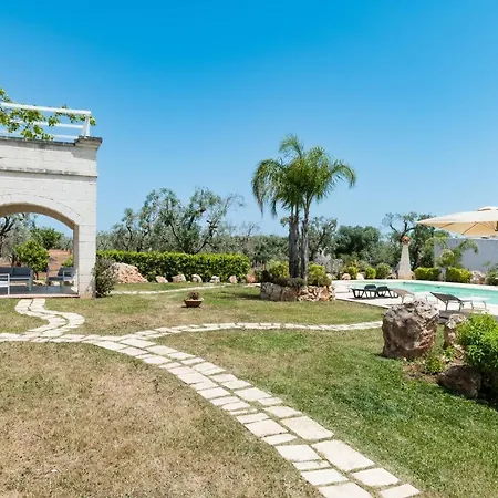 Anfora Con Piscina Ostuni